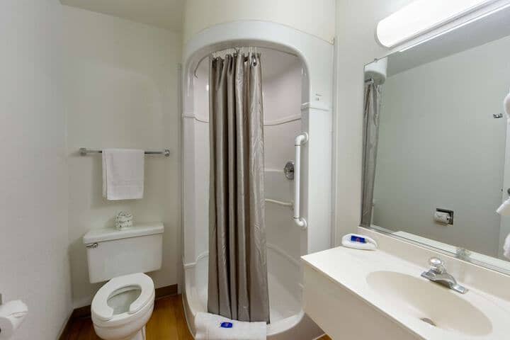 Room 16 of 35