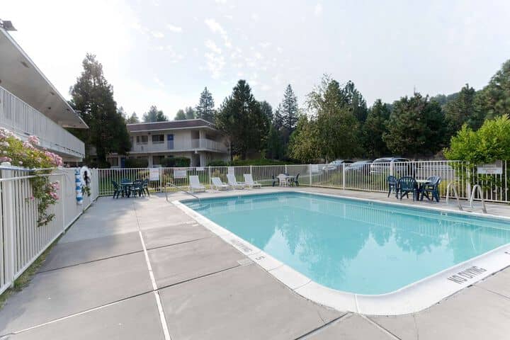 Pool 23 of 35